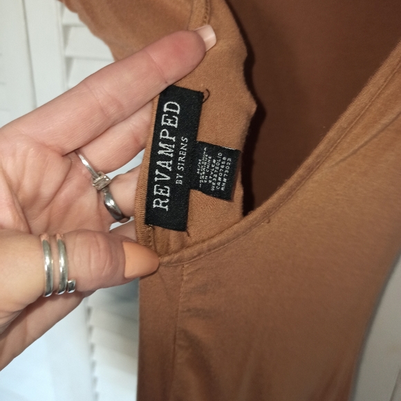 Dress - Picture 3 of 3